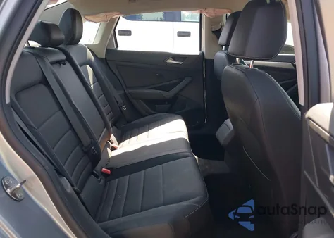 2021 Volkswagen Jetta 1.4T R-Line/1.4T S/1.4T Se z USA, uszkodzony, nr VIN 3VWC57BU2MM053838